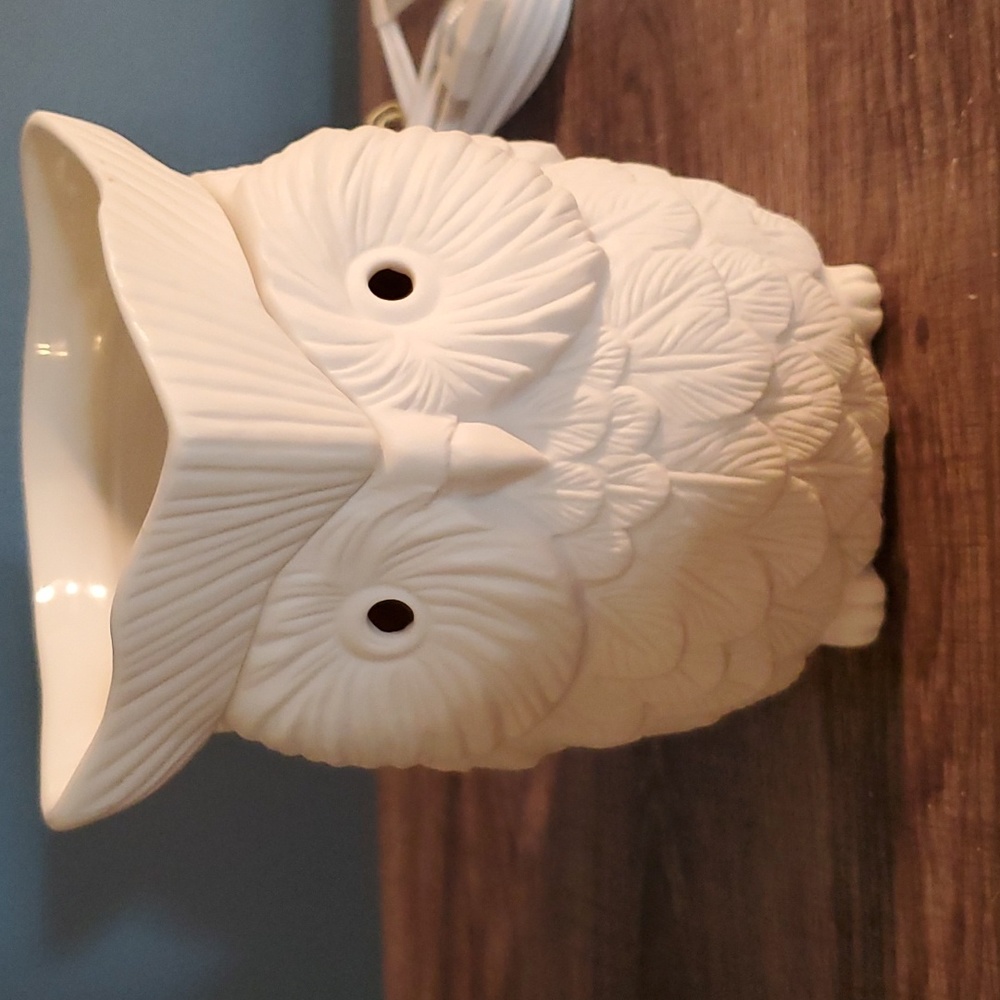 Full Size Scentsy Warmer - Whoot